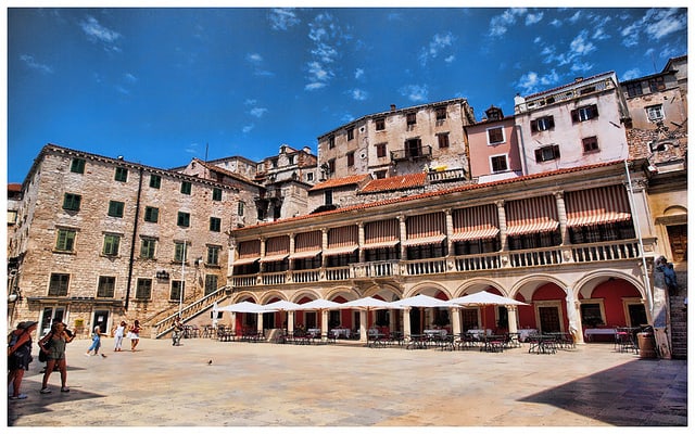 Piazza di Sibenik in Croazia Piazza di Sibenik in Croazia