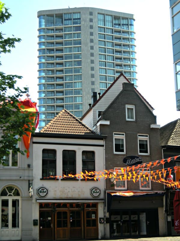 Rotterdam-Grattacielo-Vesteda-Toren
