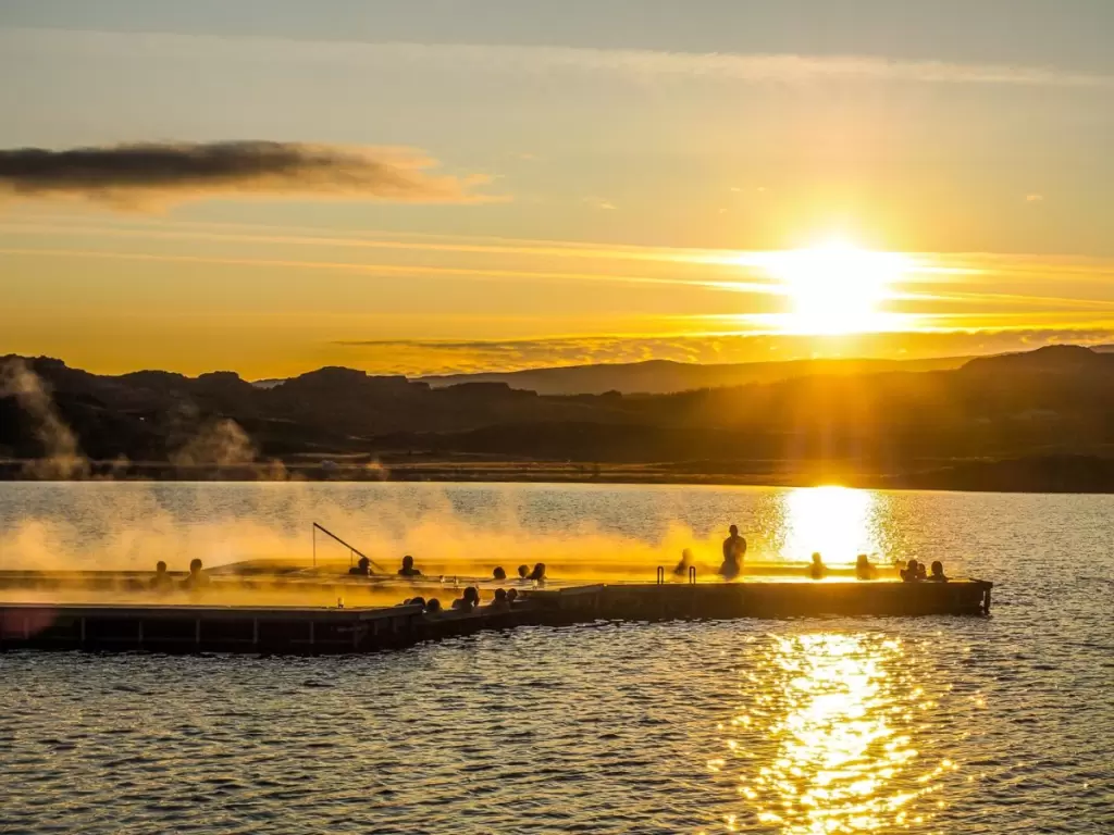 TERME-ISLANDA-VOK-BATHS-TRAMONTO