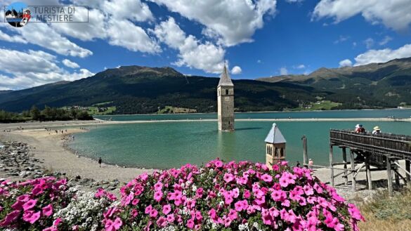 campanile sommerso lago