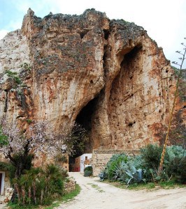 Custonaci, Grotta del presepe
