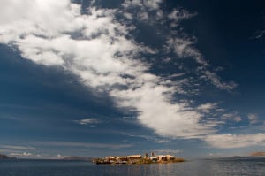 Floating island sul lago Titicaca in Perù