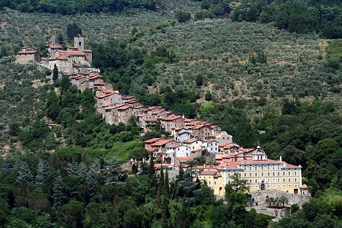 L'abitato di Collodi, il borgo toscano di Pinocchio