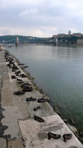 Scarpe sul Danubio a Budapest