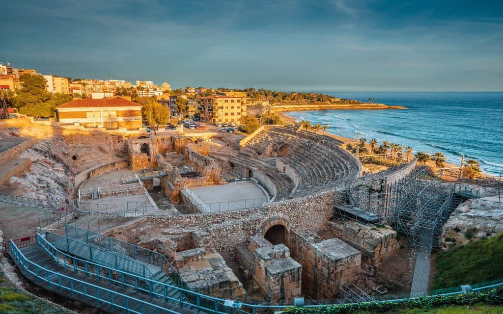 anfiteatro-tarragona-alexander-london-unsplash