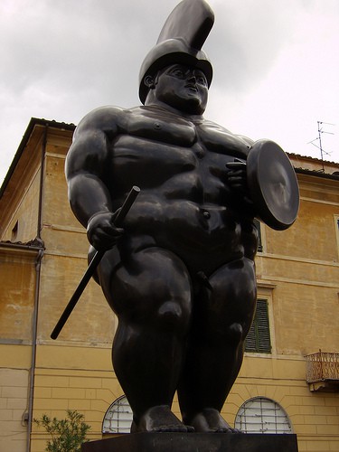 Guerriero di Botero a Pietrasanta