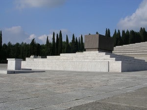 particolare dell'urna del Duca d'Aosta