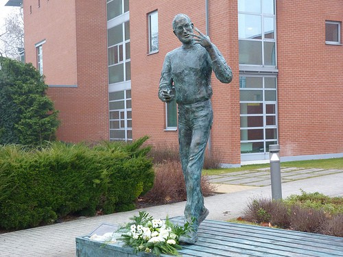 Steve Jobs Statue