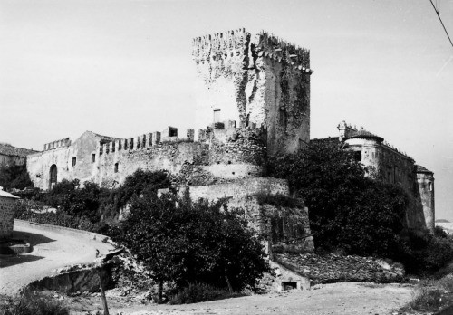 Acquedolci, veduta torre e castello anni '60