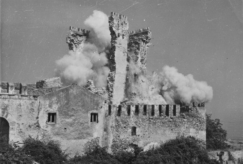 Acquedolci, implosione torre 1966 (collezione Contrusceri)