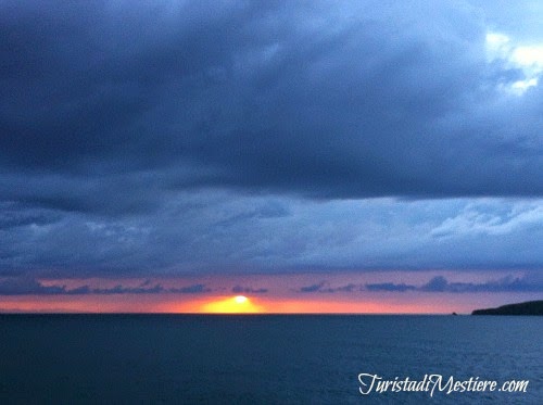 Tramonto durante il viaggio verso l'Isola d'Elba