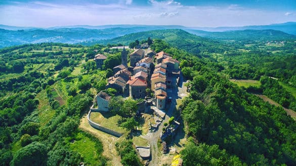 hum croazia la citta piu piccola del mondo