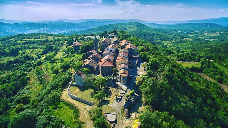 hum croazia la citta piu piccola del mondo