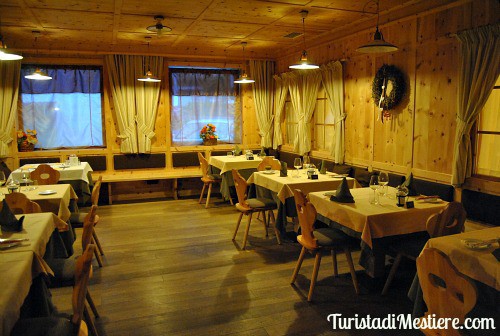 Hotel Al Sole, particolare ristorante - Fai della Paganella