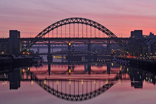 High Level Bridge in lontananza, Tyne Bridge (arco) e Swing Bridge il piccolo ponte al centro 