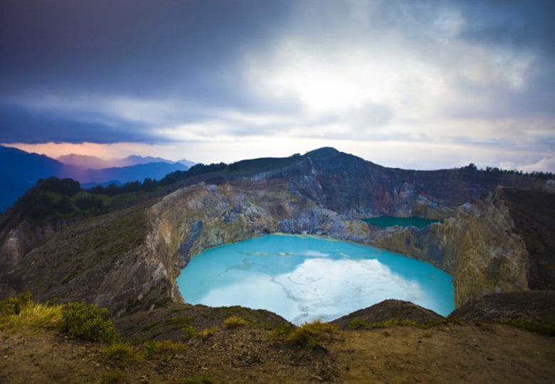 isola flores indonesia