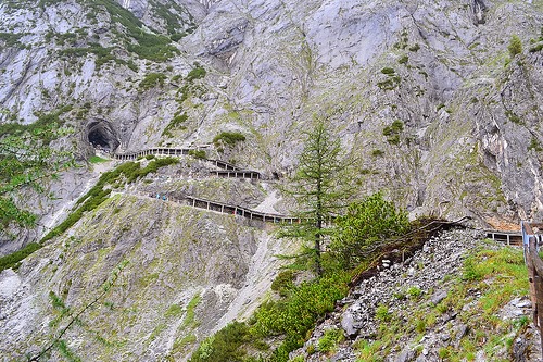 Percorso dalla funivia all’ingresso