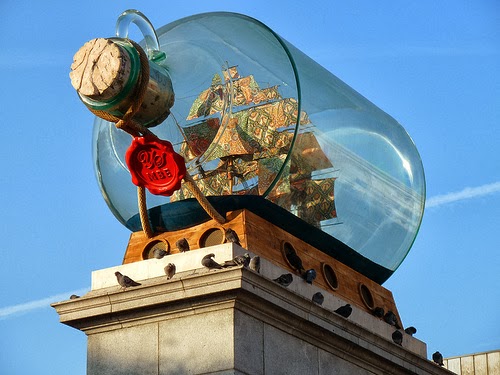 "Ship in a bottle", Trafalgar Square, Londra