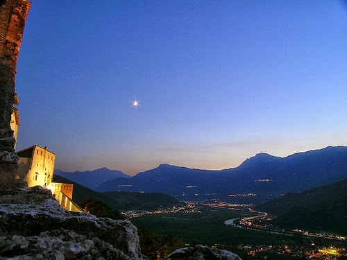 Vista sulla Vallagarina da Castel Beseno
