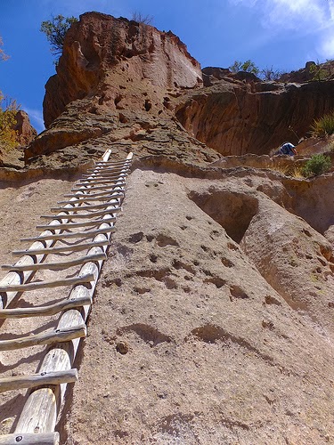 Alcove House Bandelier National Monument Scala per salire all'Alcove House