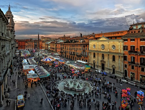 Bancarella Mercatino di Natale Piazza Navona Roma