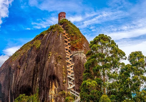 Guatape Colombia Penol GAME OF LIGHT