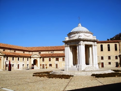 Mole Vanvitelliana, ex Lazzaretto, Ancona. Tempio di San Rocco