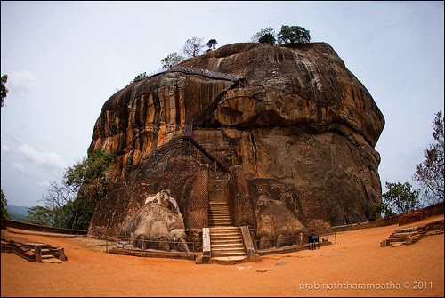 Sigiriya - Sri Lanka - Porta del Leone e Scalinata