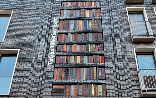 Ceramic-Book-Building-Amsterdam