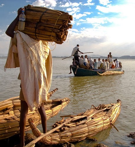 Imbarcazioni di papiro sul Lago di Tana