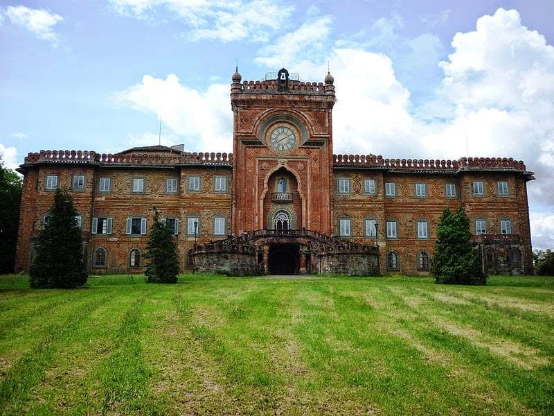Castello di Sammezzano, esterno