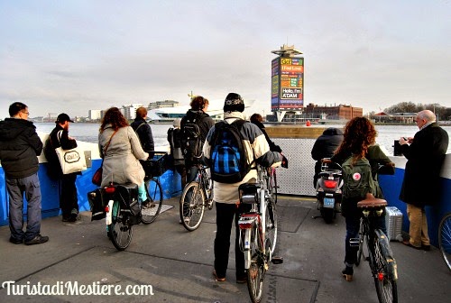 Ferry-Amsterdam-Noord