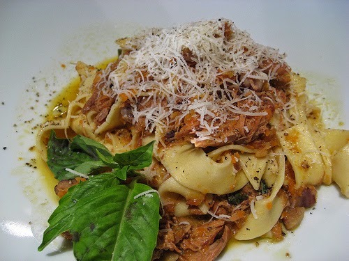 Pappardelle con ragu di fagiano e castagne Pappardelle con ragu di fagiano e castagne