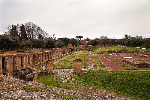 Villa-Adriana-cento-camerelle-e-Antinoeion