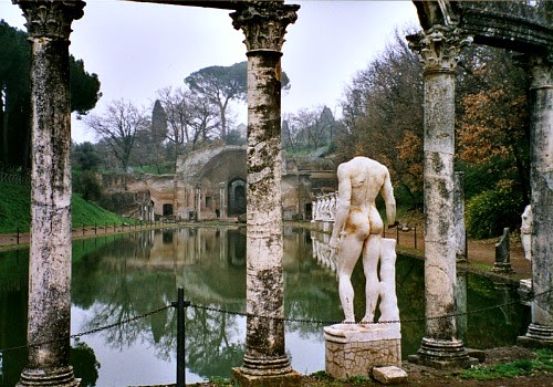 Villa-Adriana_canopo1