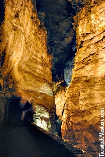 La-Forra-by-night-Tremosine