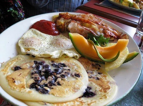 Chez Cora, Montreal