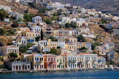 Symi, case sulla costa 