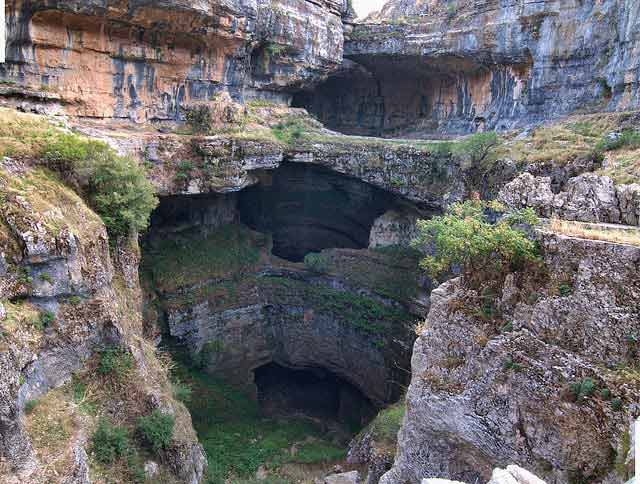 2013 - Il nostro mondo - Pagina 5 Tannourine-waterfall-balaa-gorge-Lebanon