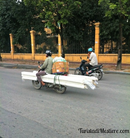 Motorino come mezzo di trasporto in Vietnam