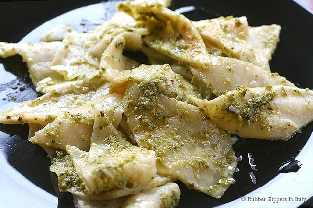 testaroli con pesto