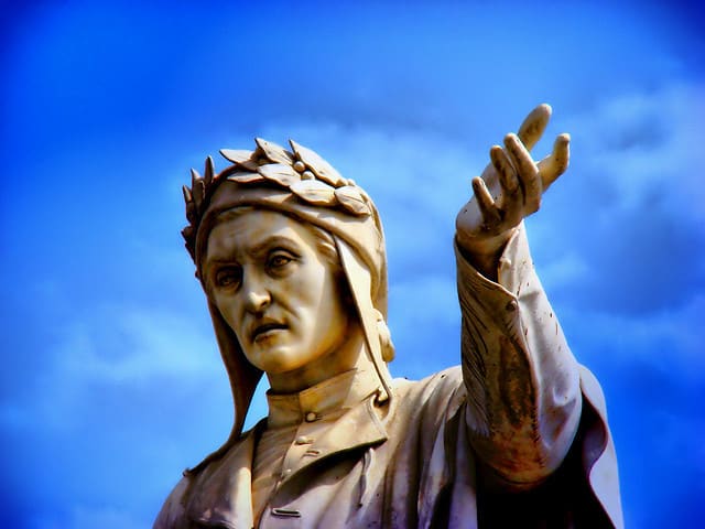 Statua di Dante Alighieri a Napoli