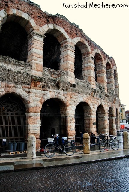 Arena di Verona, Esterno