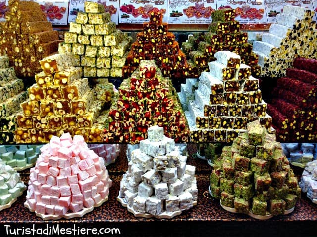 Mercato-Spezie-Istanbul-dolci