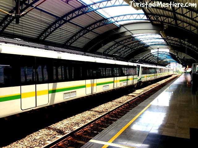 l'interno della metropolitana Medellin