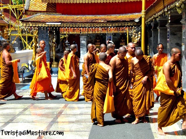 Giovani monaci nel Wat Phrathat Doi Suthep