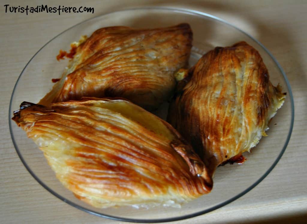 Pastizzi maltesi Cosa-mangiare-a-Malta-Pastizzi