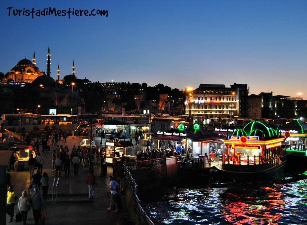 Istanbul-bosforo-by-night