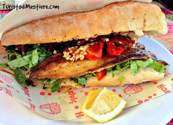Street food Istanbul balik ekmek