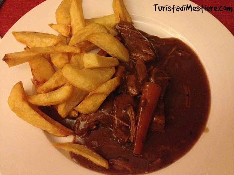 Cosa-mangiare-a-Liegi-carbonade-flamande